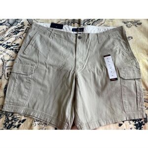 NWT Regal Exchange Mens Size 44 Tan Khaki Cargo Shorts